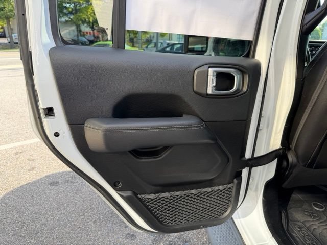 Used 2019 Jeep Wrangler Unlimited Sahara w/ LED Lighting Group AWD/4WD image 15