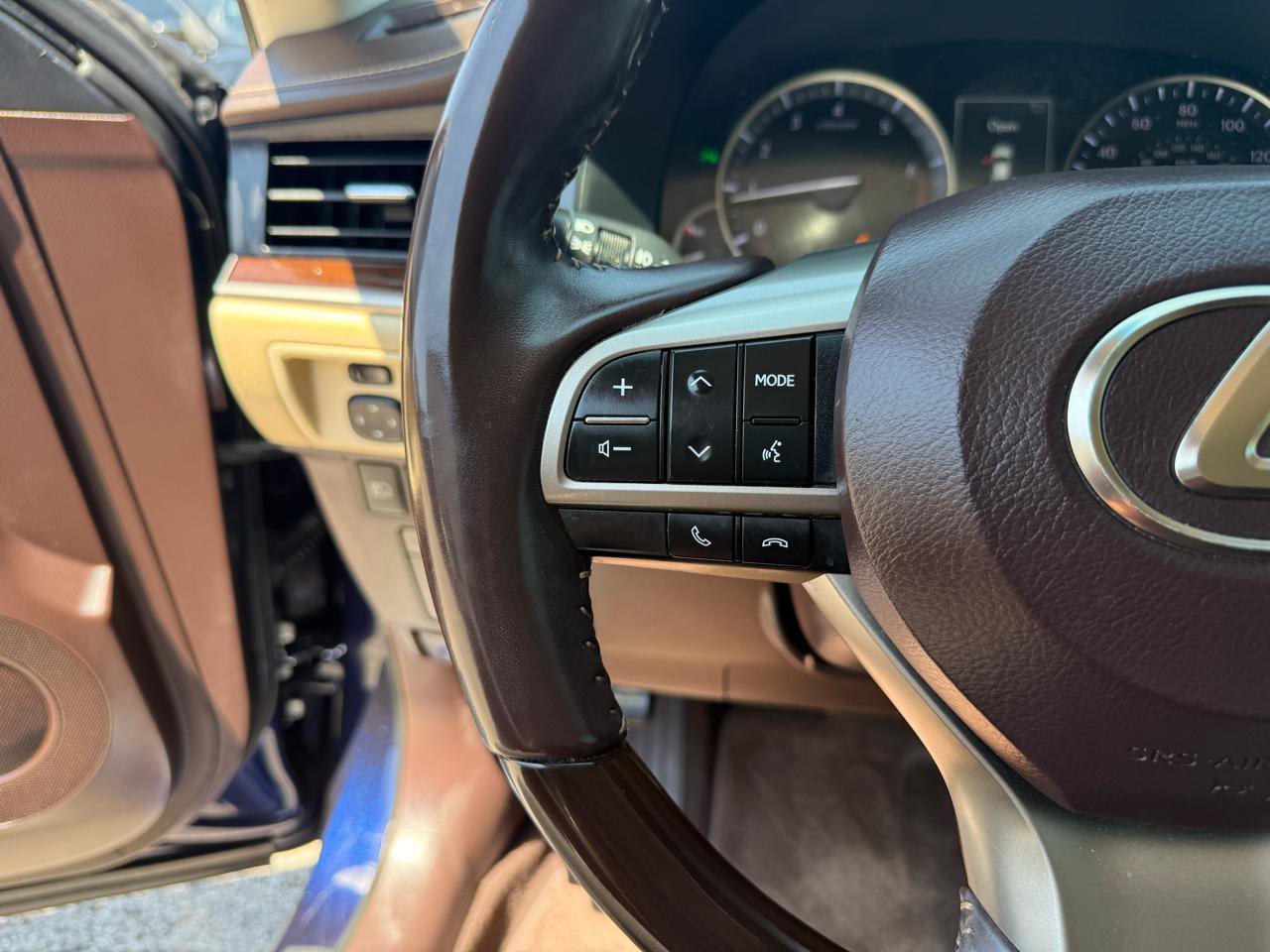 Used 2017 Lexus ES 350 w/ Premium Package FWD image 15