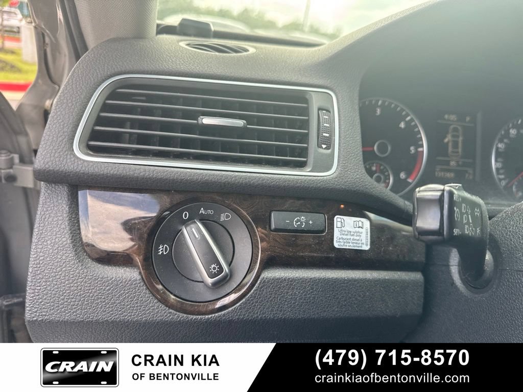 Used 2014 Volkswagen Passat TDI SEL Premium FWD image 28