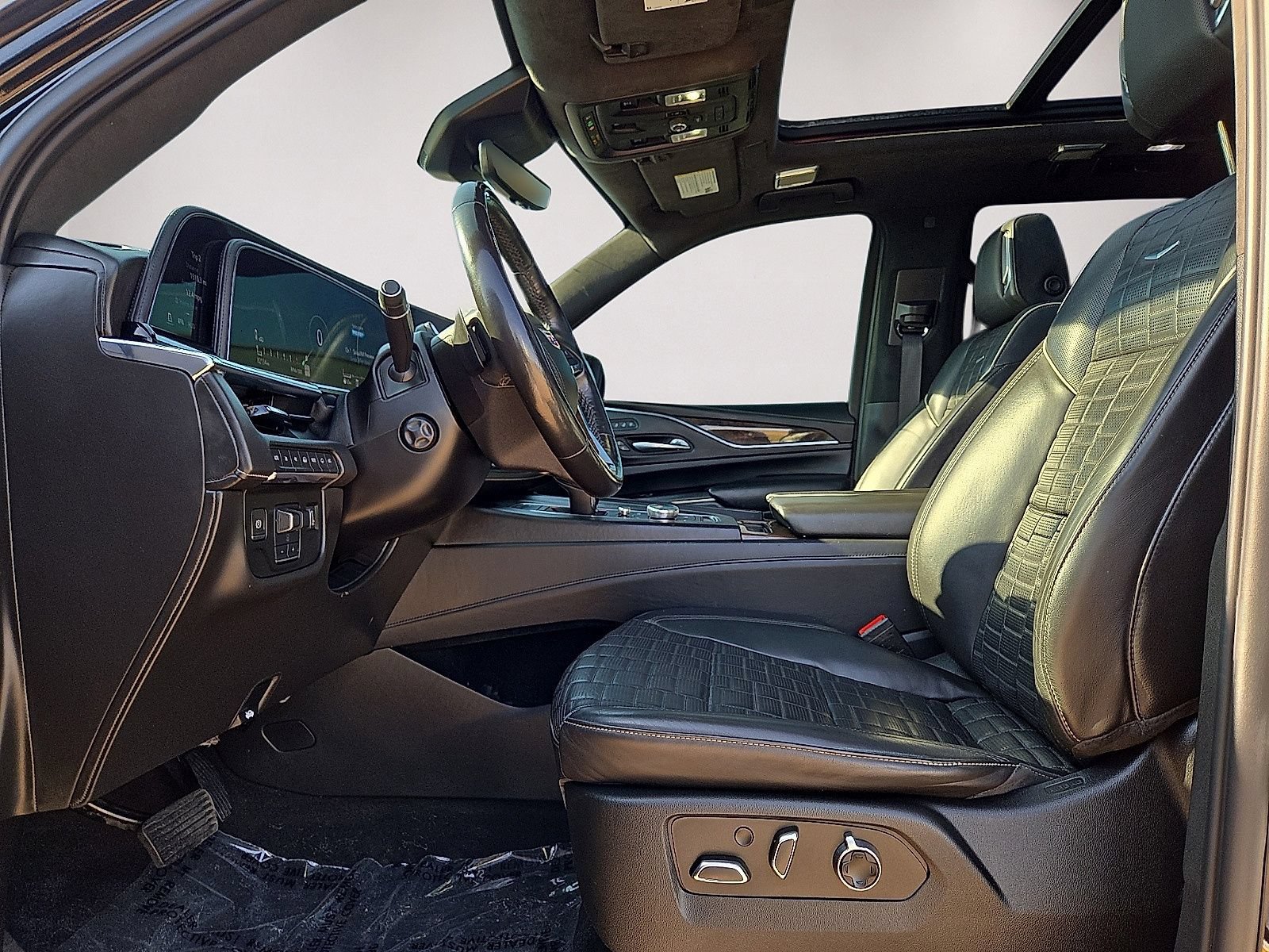 Used 2021 Cadillac Escalade Premium Luxury Platinum AWD/4WD image 23