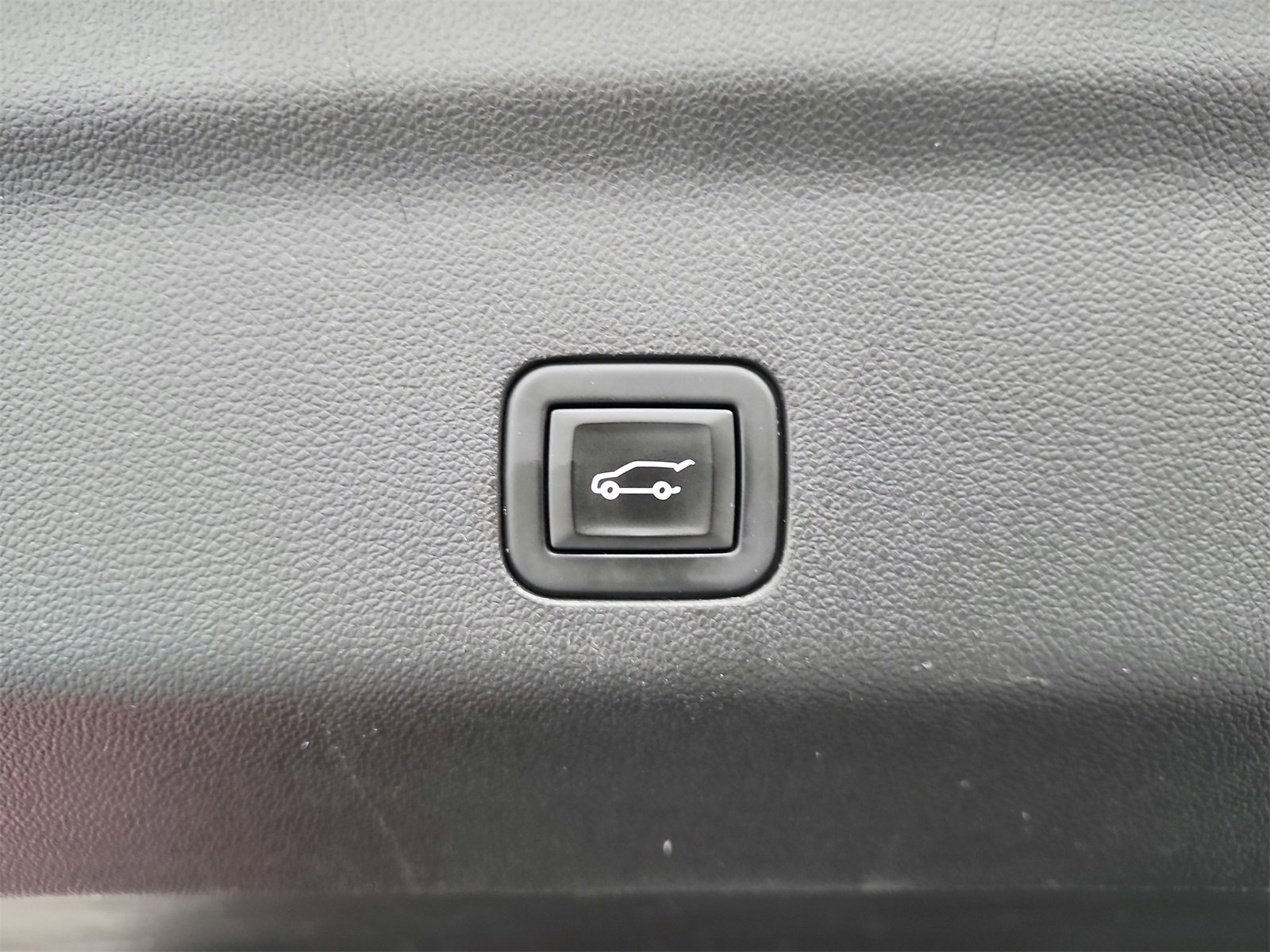 Used 2023 GMC Yukon Denali image 51