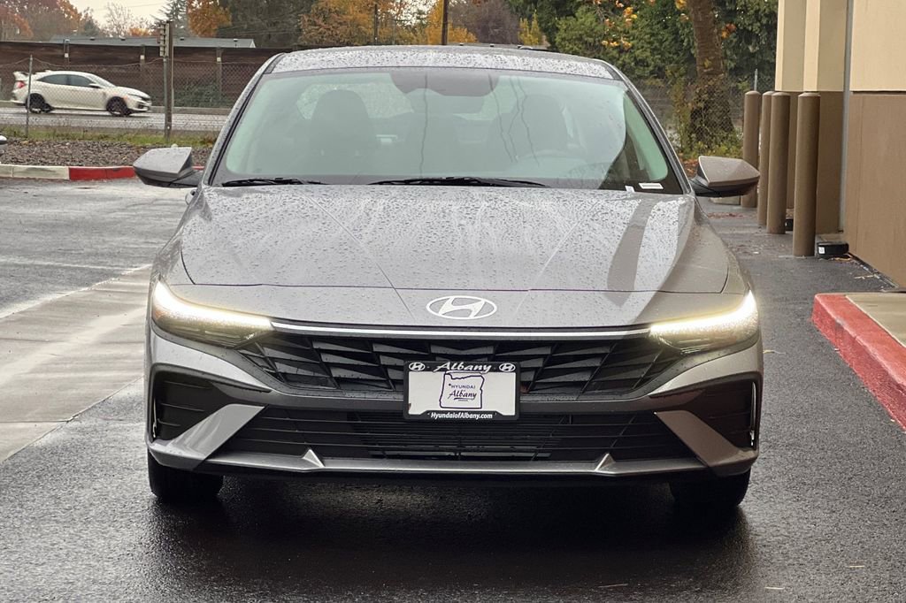 New 2026 Hyundai Elantra SE image 3