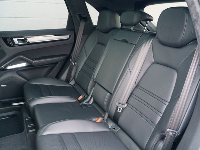 Certified 2020 Porsche Cayenne Turbo S image 18