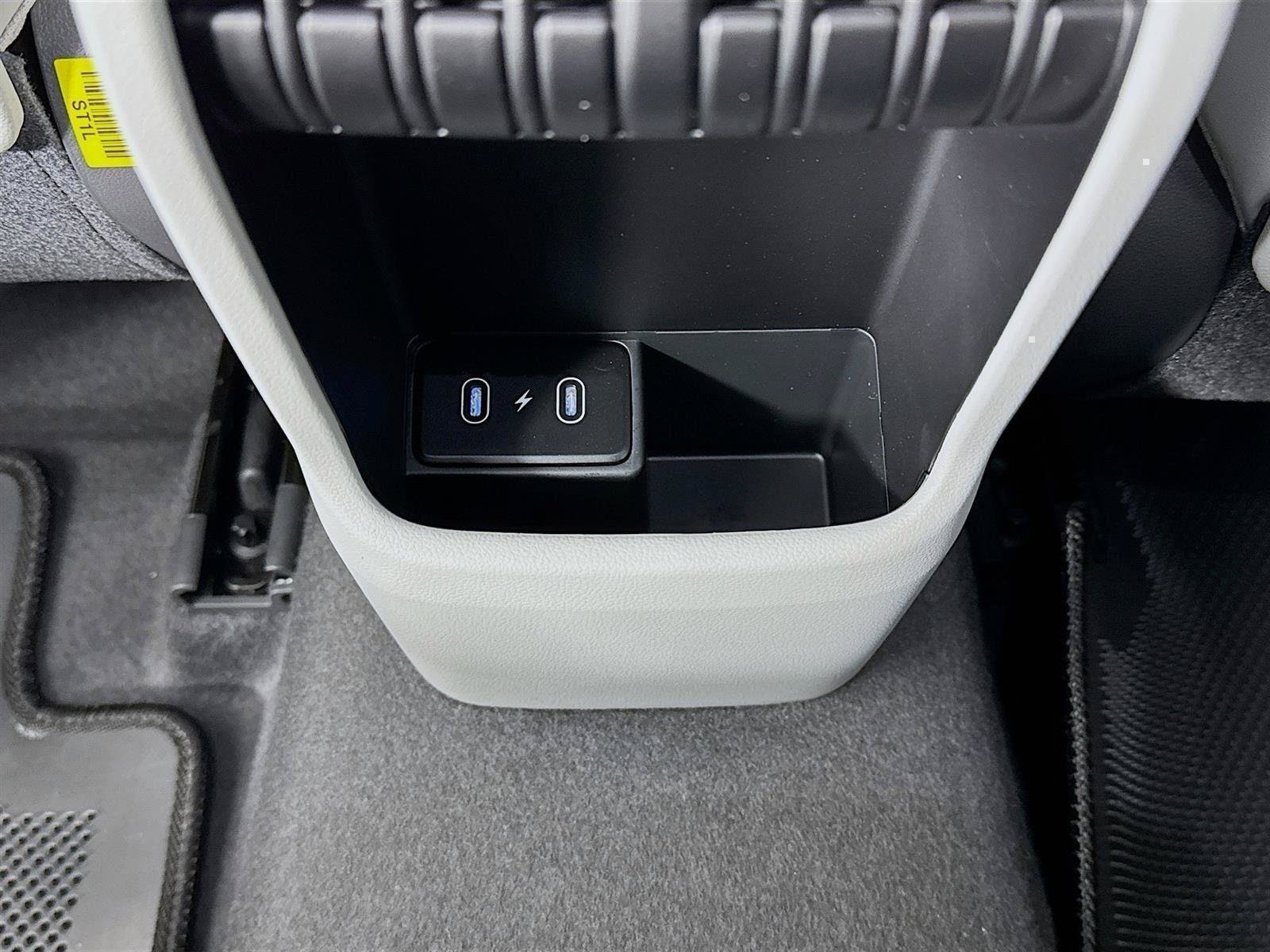 New 2026 Hyundai Kona Limited FWD image 28
