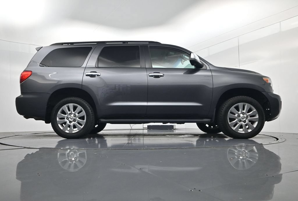 Used 2017 Toyota Sequoia Platinum AWD/4WD image 66