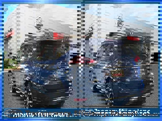 Used 2019 Nissan Rogue SV w/ Premium Package image 6