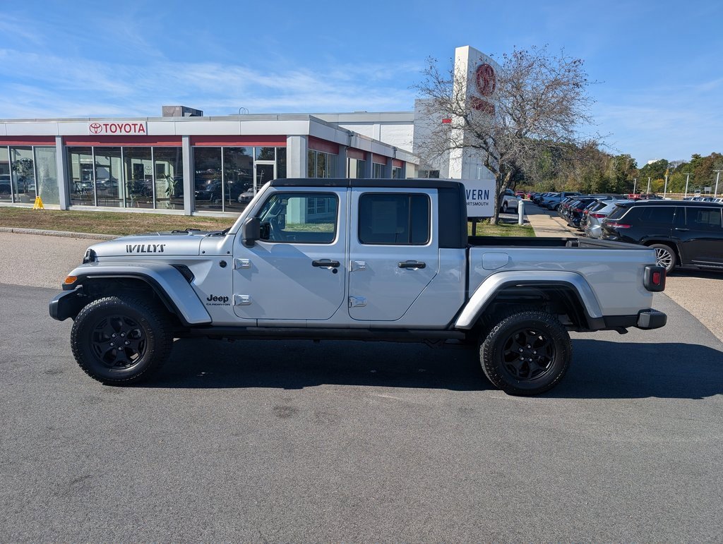Used 2022 Jeep Gladiator Willys image 2