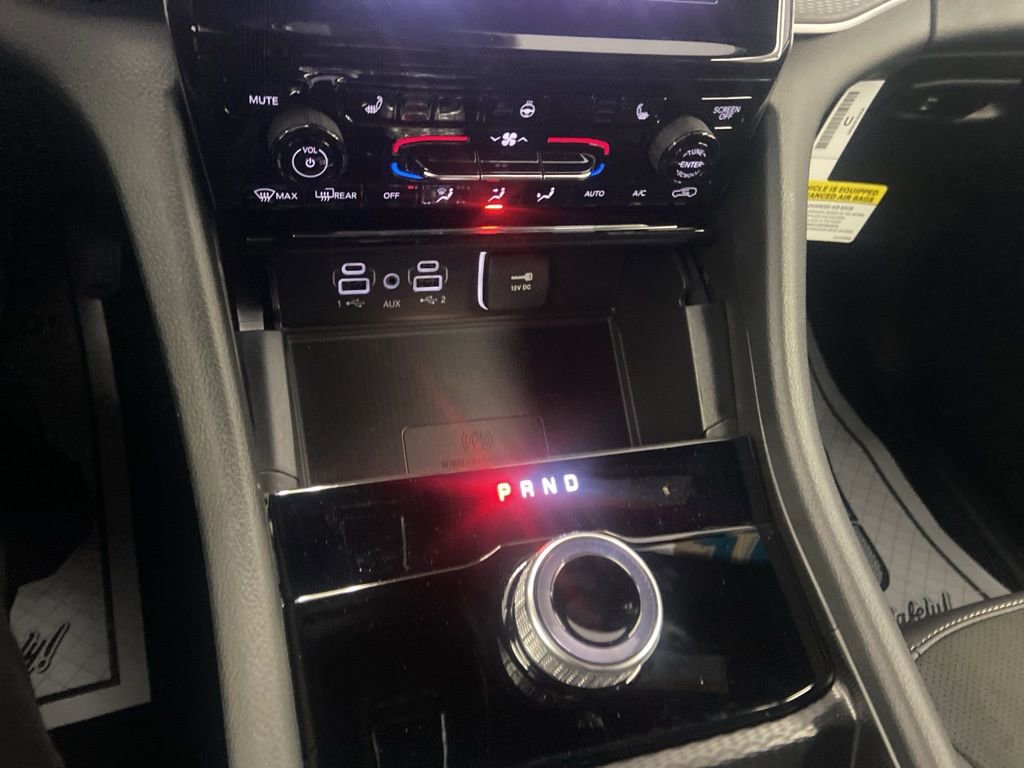 New 2025 Jeep Grand Cherokee Altitude image 30