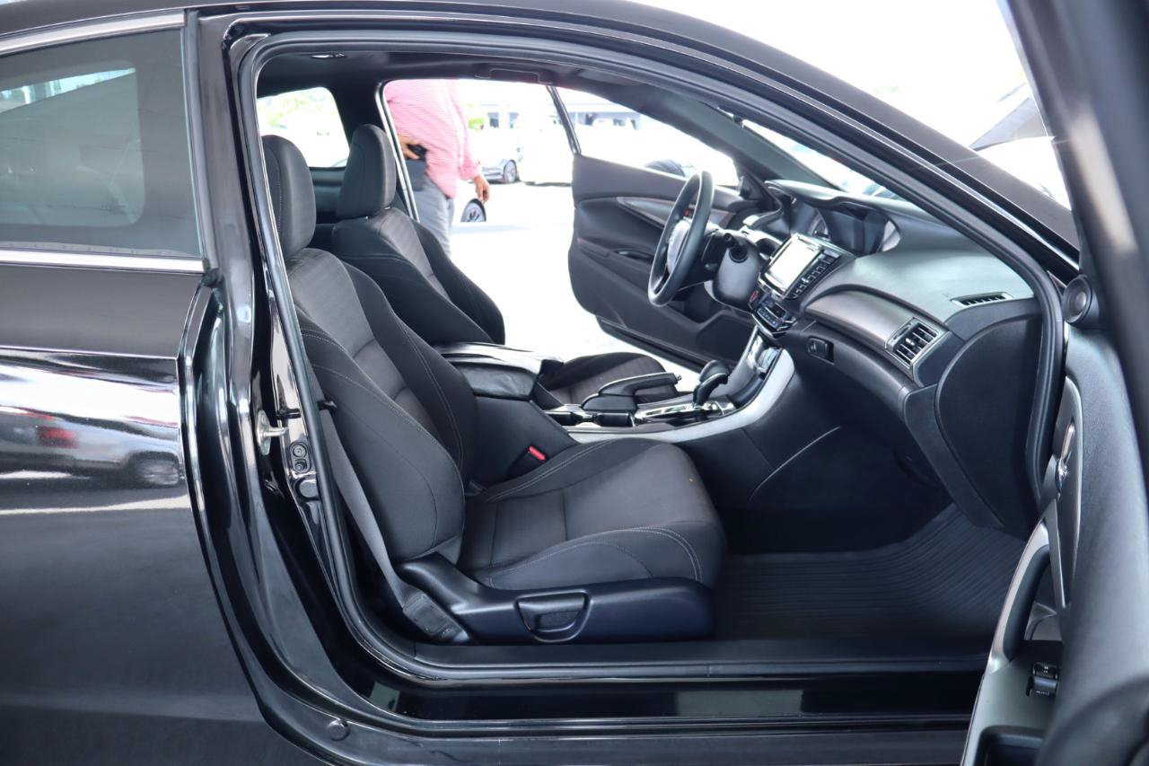 Used 2016 Honda Accord EX image 31