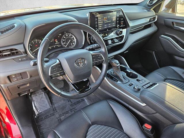 Used 2021 Toyota Highlander XSE image 10
