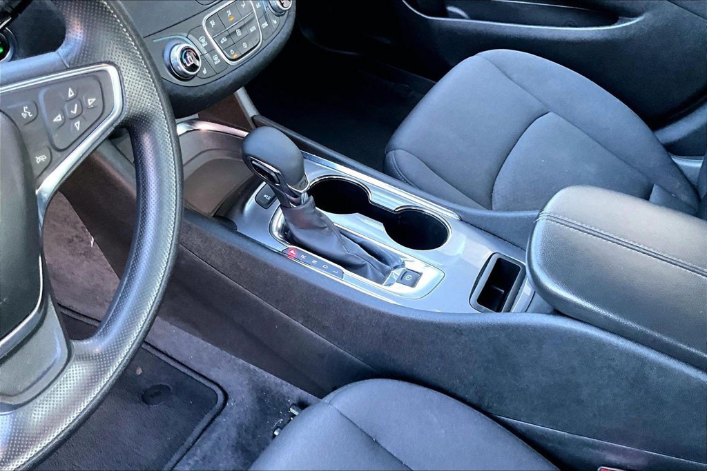 Used 2024 Chevrolet Malibu LT FWD image 16