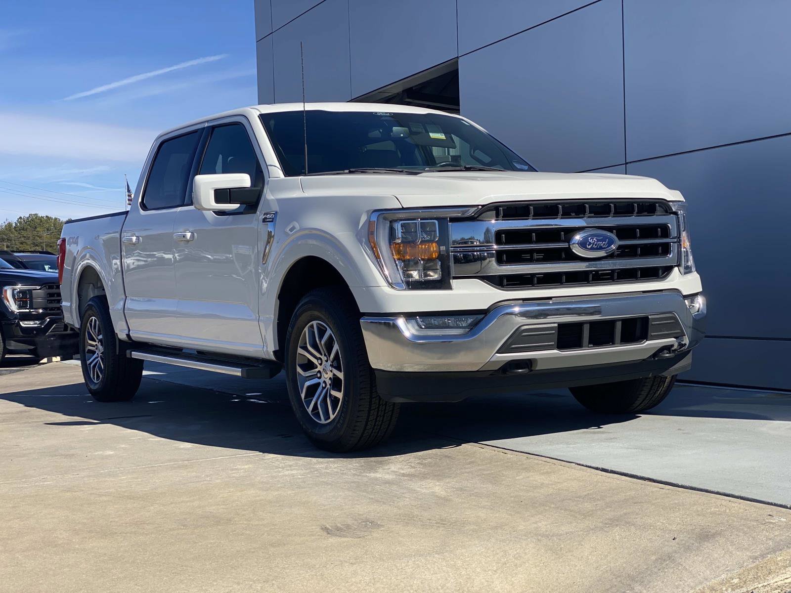 Used 2022 Ford F150 Lariat image 2