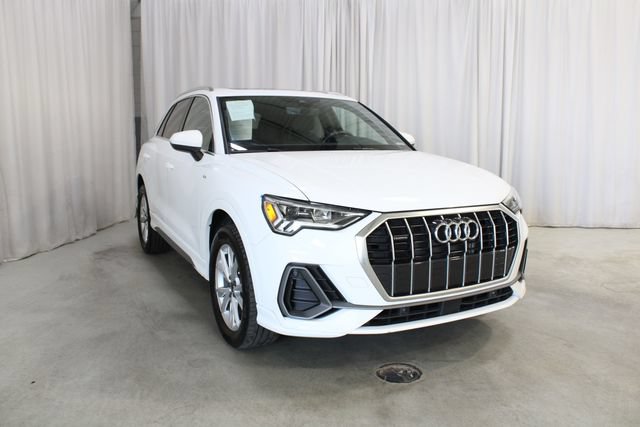 Used 2024 Audi Q3 2.0T Premium w/ Convenience Package AWD/4WD image 38
