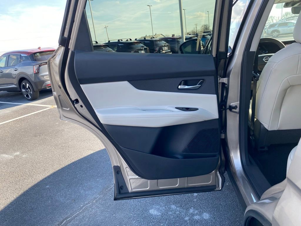 New 2026 Nissan Murano SL image 16