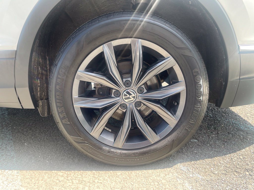 Certified 2023 Volkswagen Tiguan SE AWD/4WD image 11