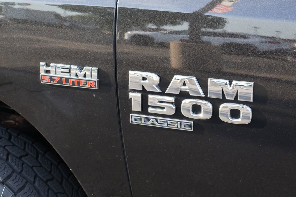 Used 2019 RAM 1500 Classic SLT AWD/4WD image 7