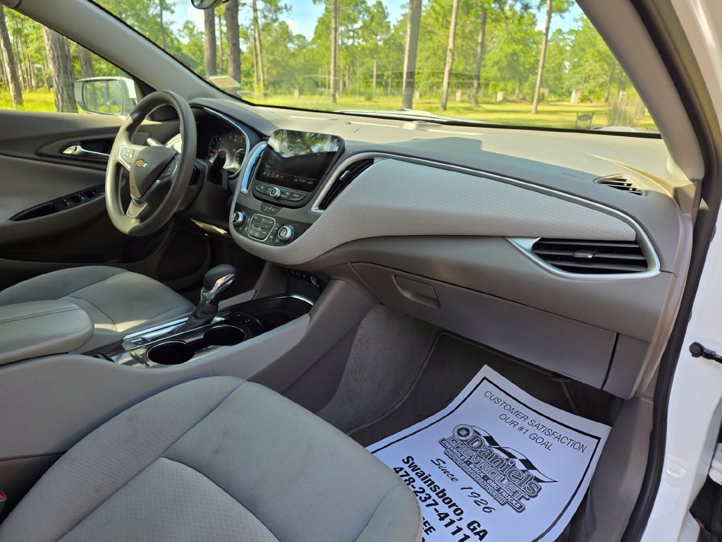Used 2025 Chevrolet Malibu LT FWD image 24
