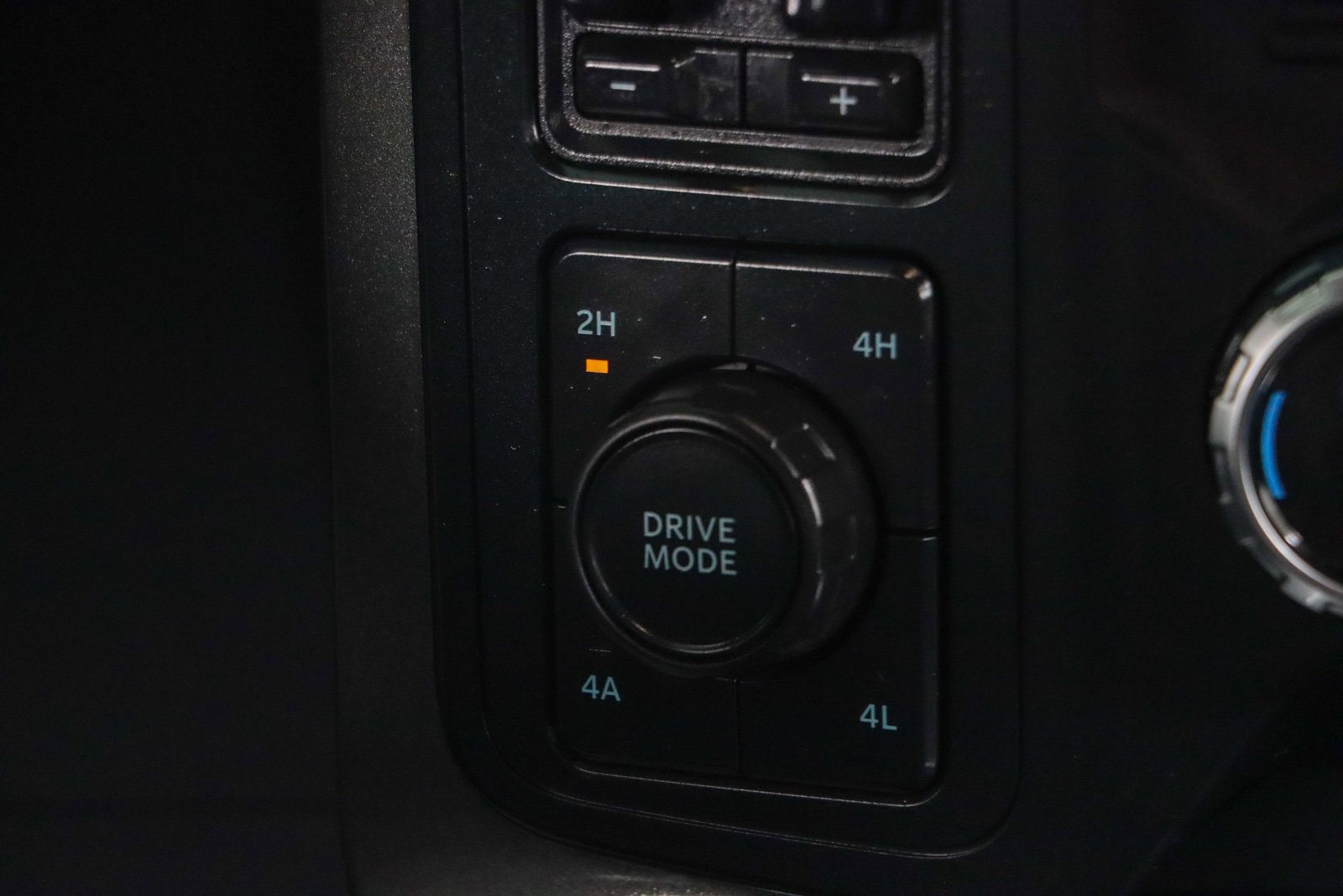 Used 2023 Ford F150 Lariat w/ Equipment Group 502A High image 22