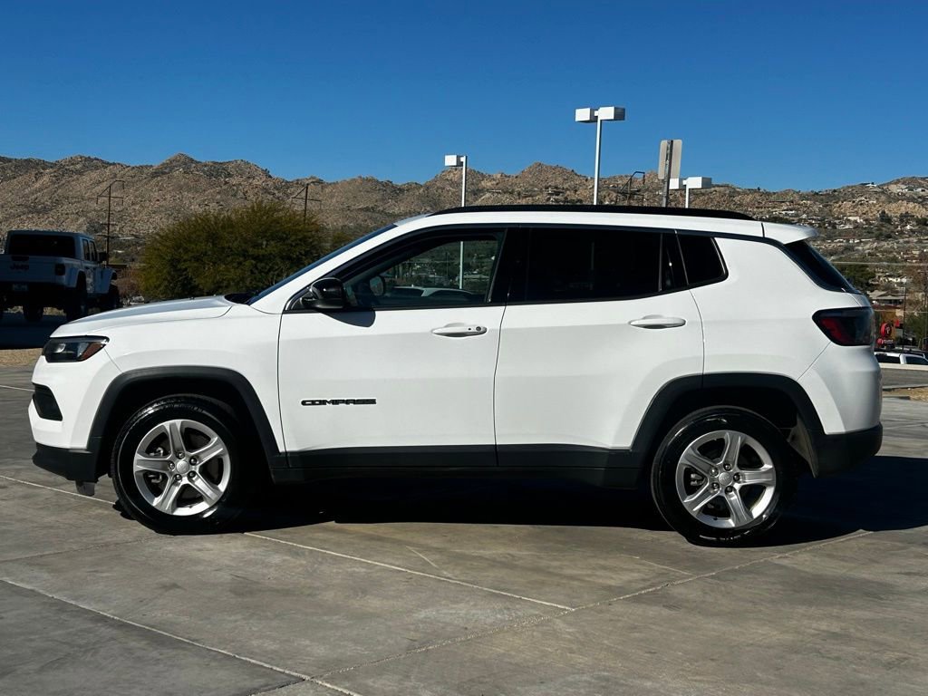Used 2023 Jeep Compass Latitude image 6