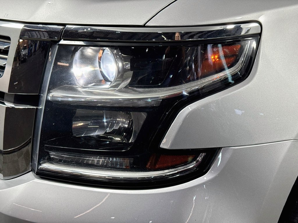 Used 2019 Chevrolet Suburban Premier w/ Max Trailering Package AWD/4WD image 3