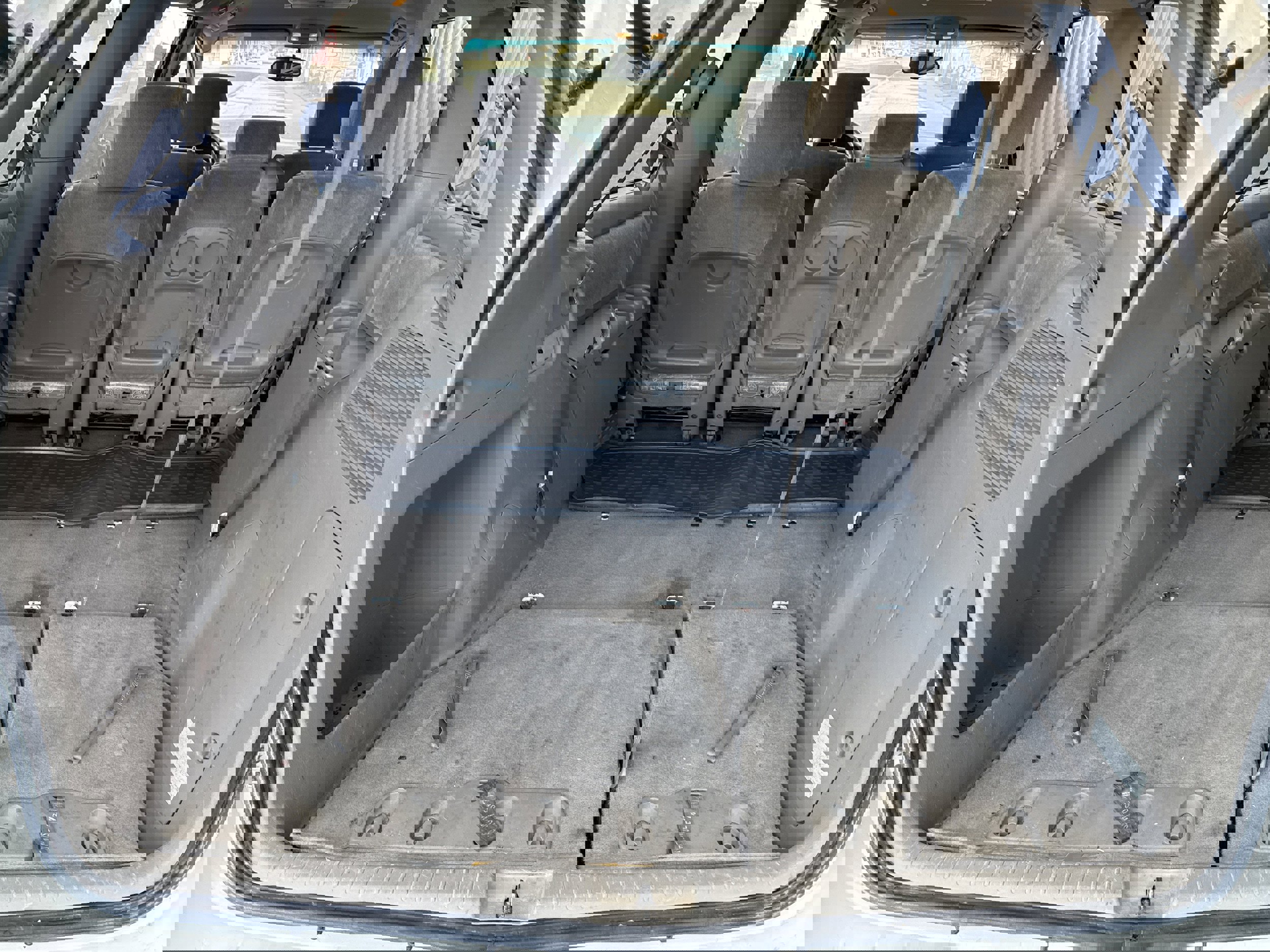 Used 2004 Toyota Sienna CE image 3