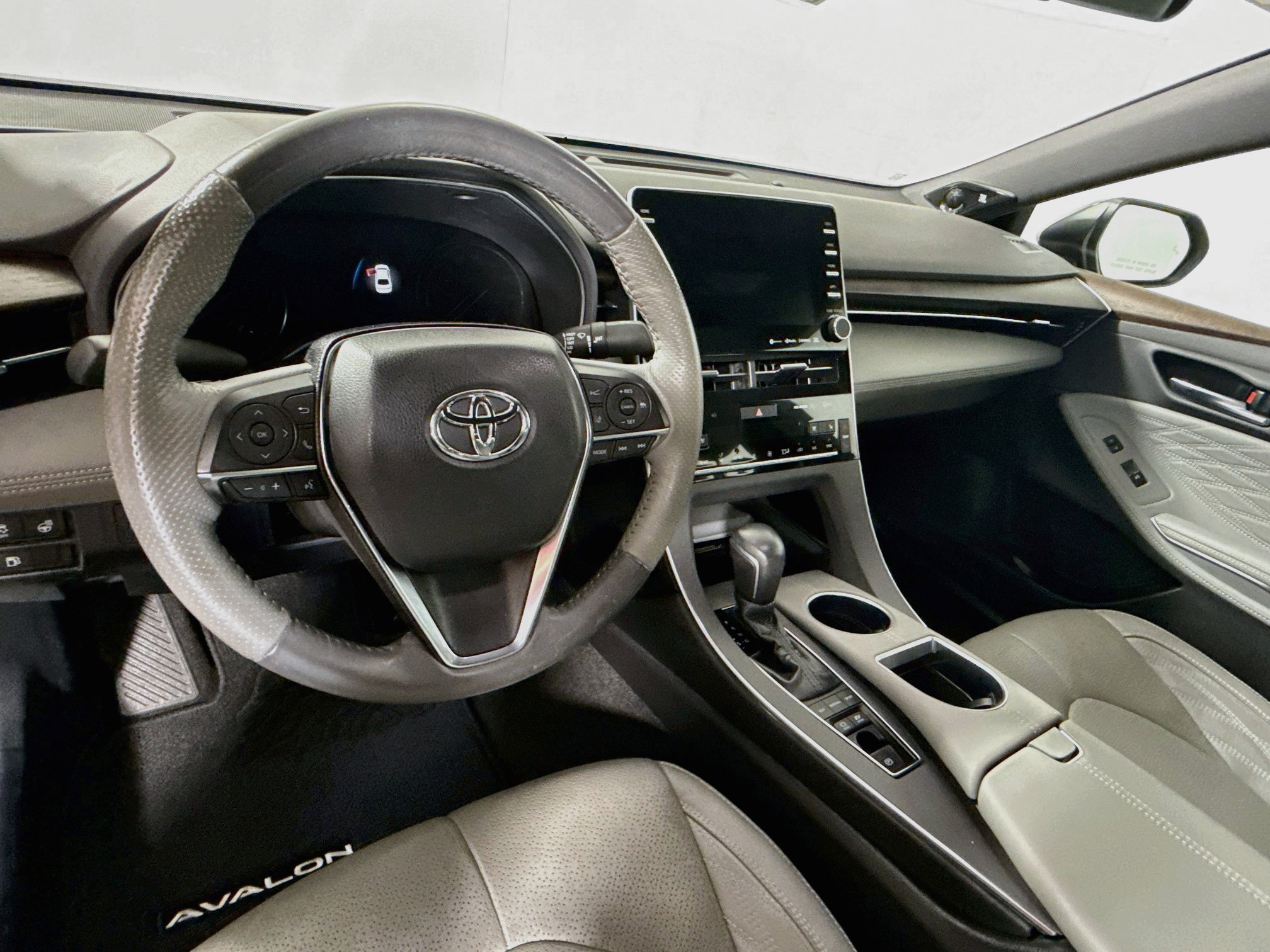 Certified 2021 Toyota Avalon Limited FWD image 12
