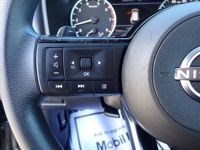 Used 2022 Nissan Rogue SV image 14