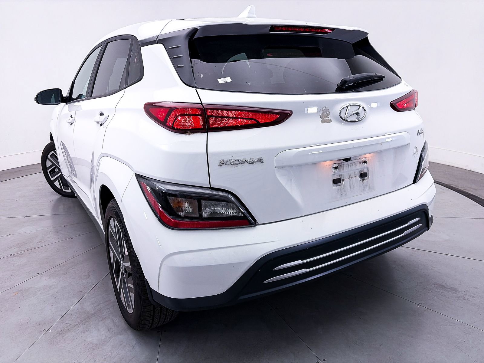 Used 2023 Hyundai Kona SEL FWD image 9