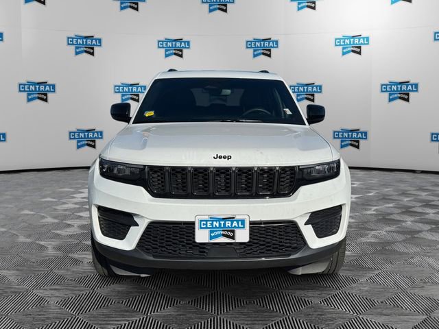 Certified 2023 Jeep Grand Cherokee Altitude image 9