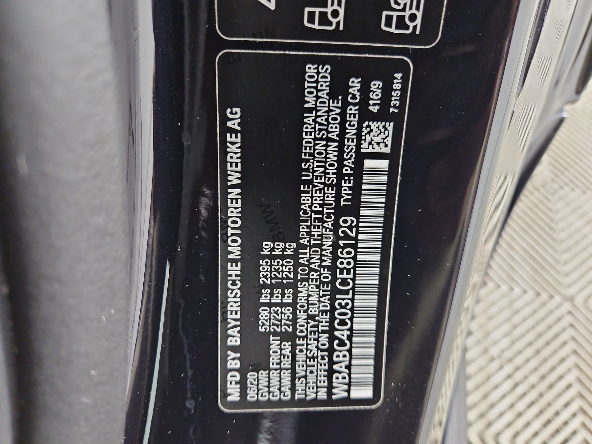 Used 2020 BMW M850i xDrive Coupe w/ M Carbon Exterior Package image 40