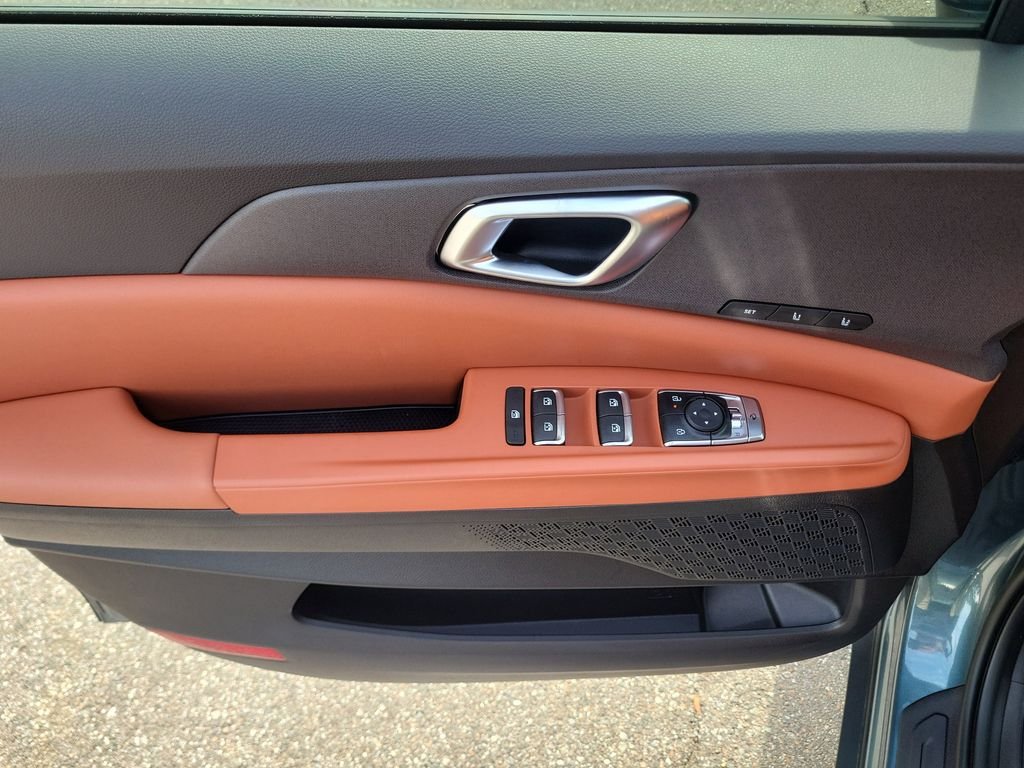 New 2026 Kia Carnival SX FWD image 21