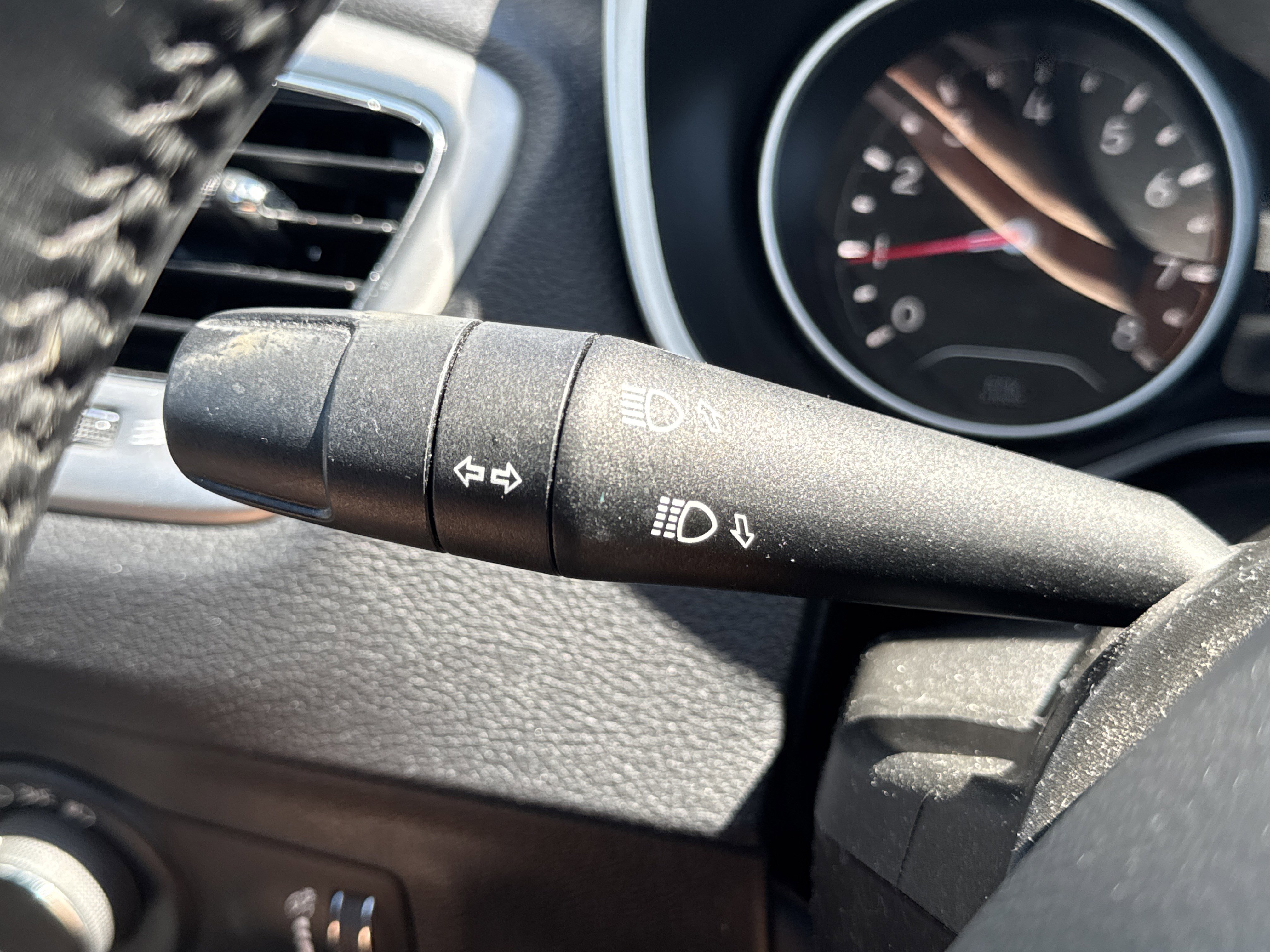 Used 2020 Jeep Compass Sport w/ Cold Weather Group image 16