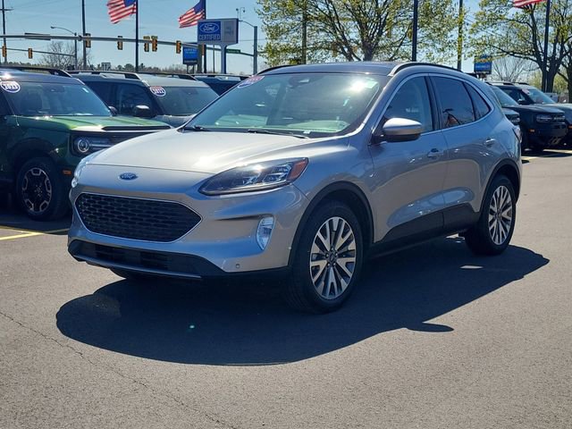 Certified 2022 Ford Escape Titanium w/ Class II Trailer Tow Package image 2