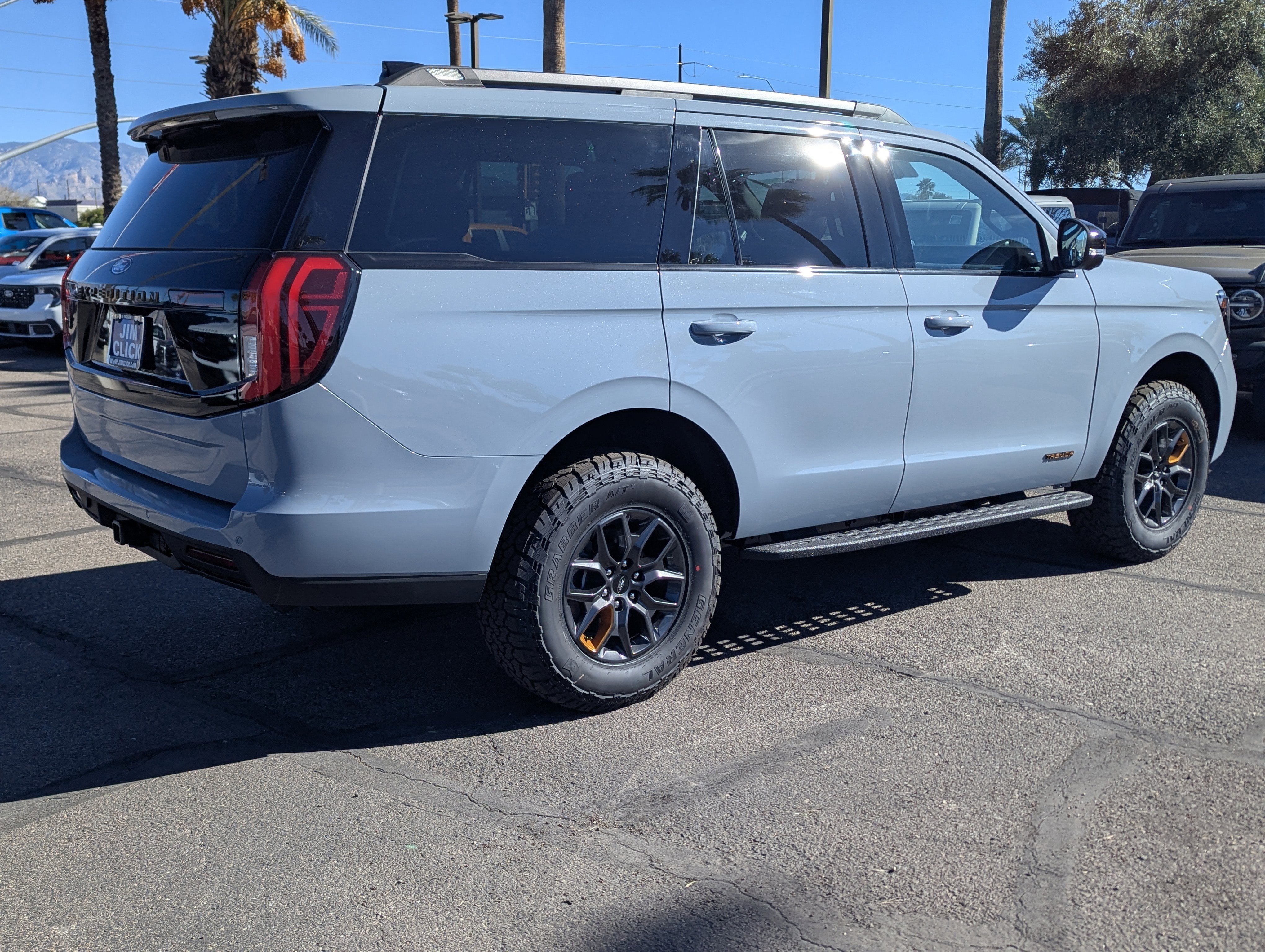 New 2026 Ford Expedition Tremor image 2