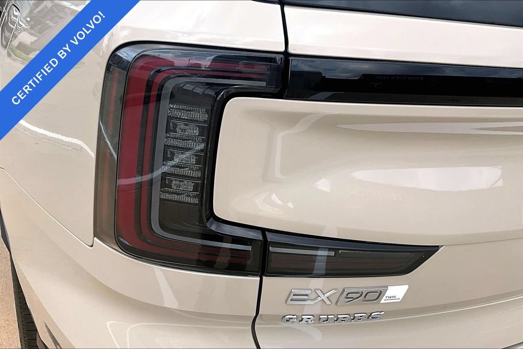 Used 2025 Volvo EX90 Plus AWD/4WD image 40