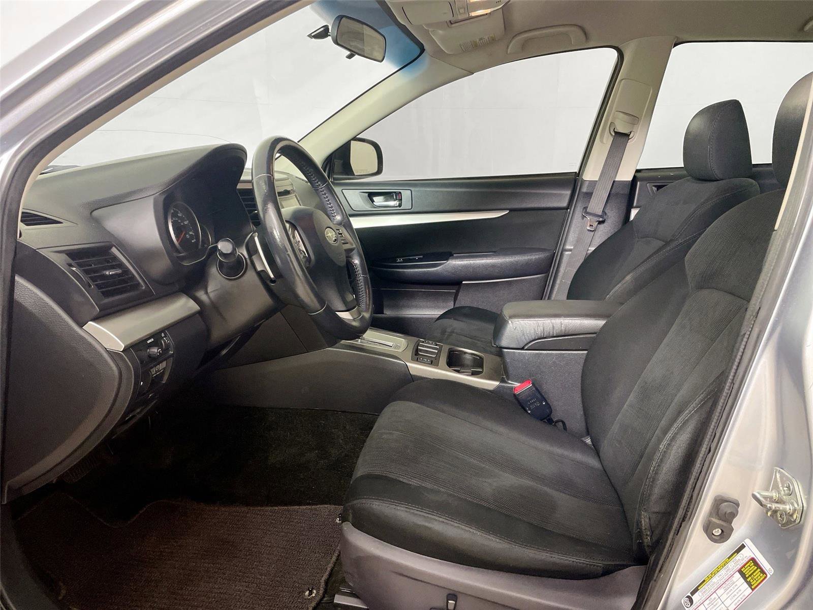 Used 2013 Subaru Outback 2.5i Premium w/ All-Weather Pkg image 5