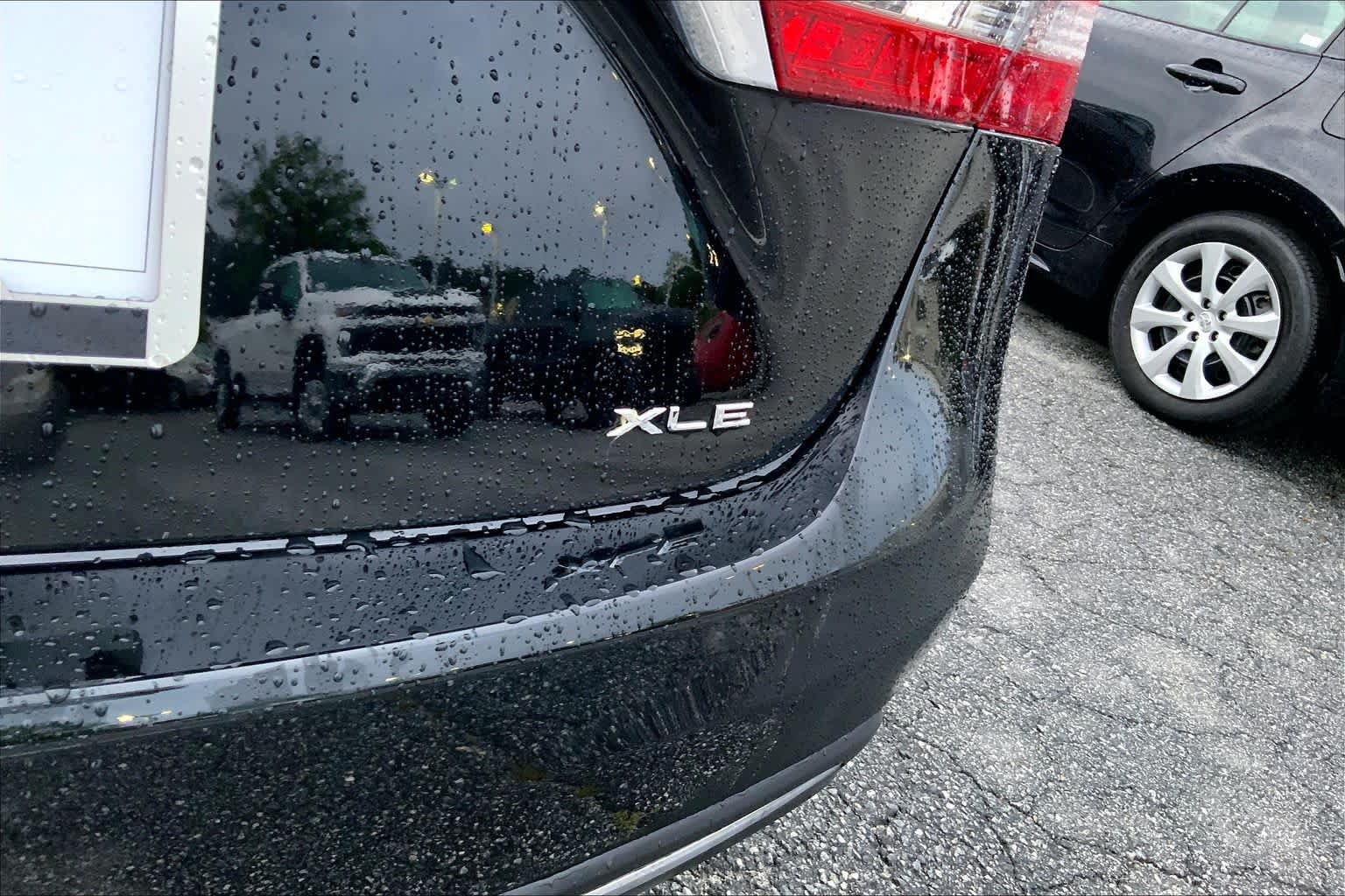 Used 2016 Toyota Avalon XLE FWD image 10