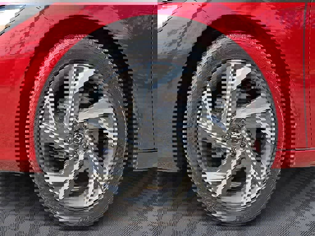 Used 2024 Hyundai Elantra SEL w/ Convenience Package image 8