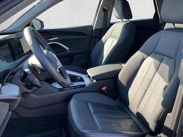 Certified 2025 Audi Q5 Premium w/ Convenience Package image 12