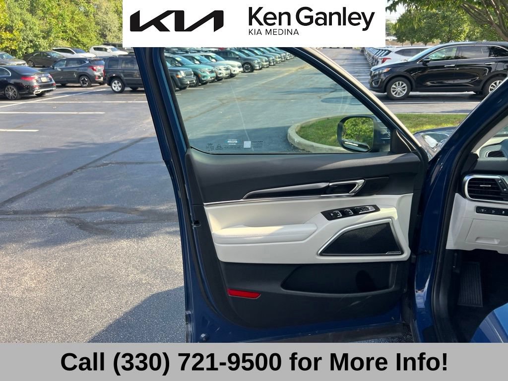 Certified 2024 Kia Telluride S w/ S Sunroof Package AWD/4WD image 24