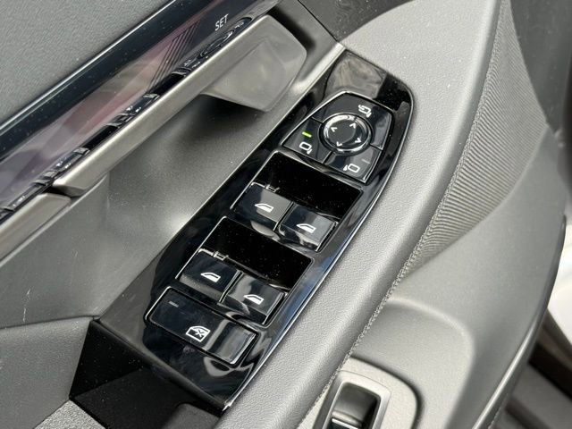 New 2026 BMW i5 eDrive40 w/ Premium Package image 16