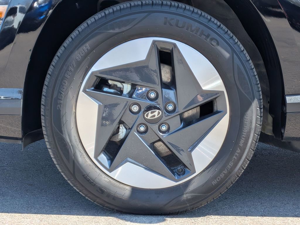 Certified 2024 Hyundai Kona SEL FWD image 10