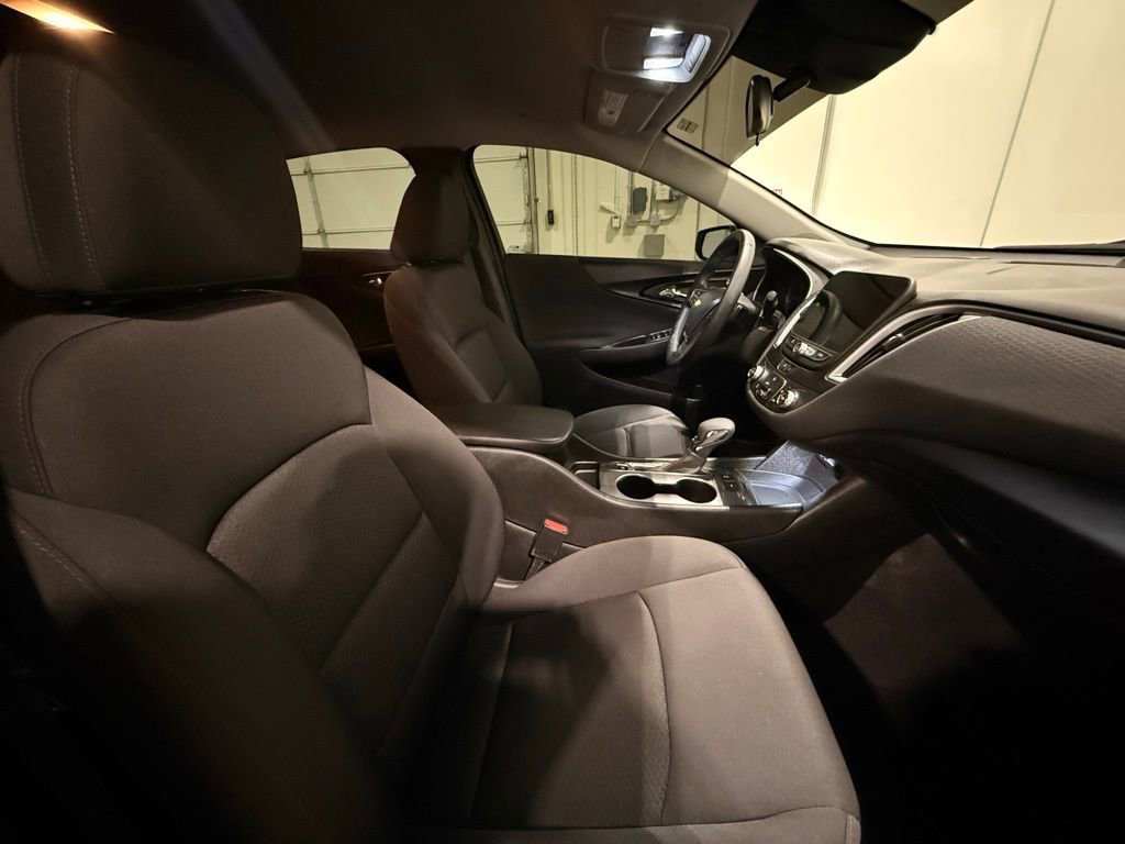 Used 2024 Chevrolet Malibu RS image 27