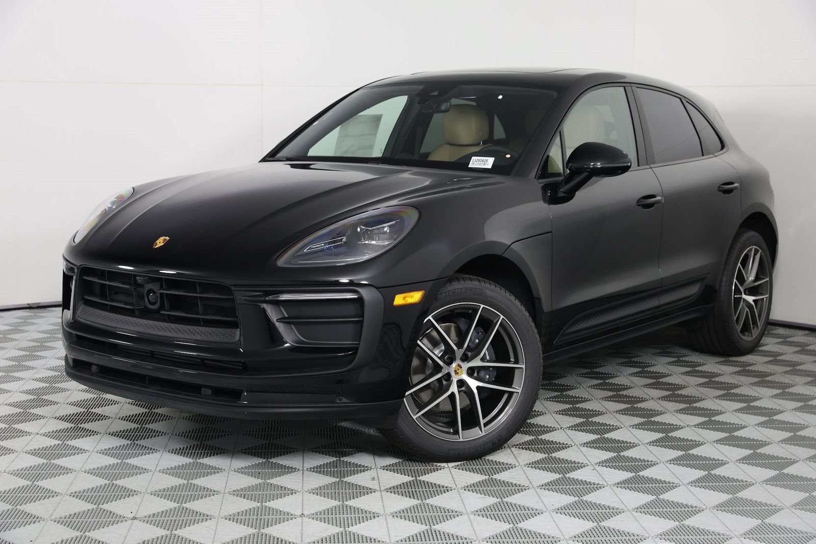 New 2026 Porsche Macan AWD/4WD image 1