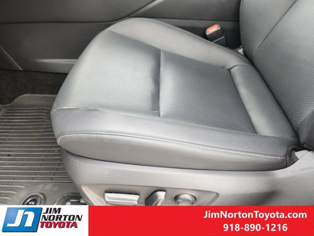 Used 2025 Toyota Crown Signia w/ Advanced Technology Package AWD/4WD image 26