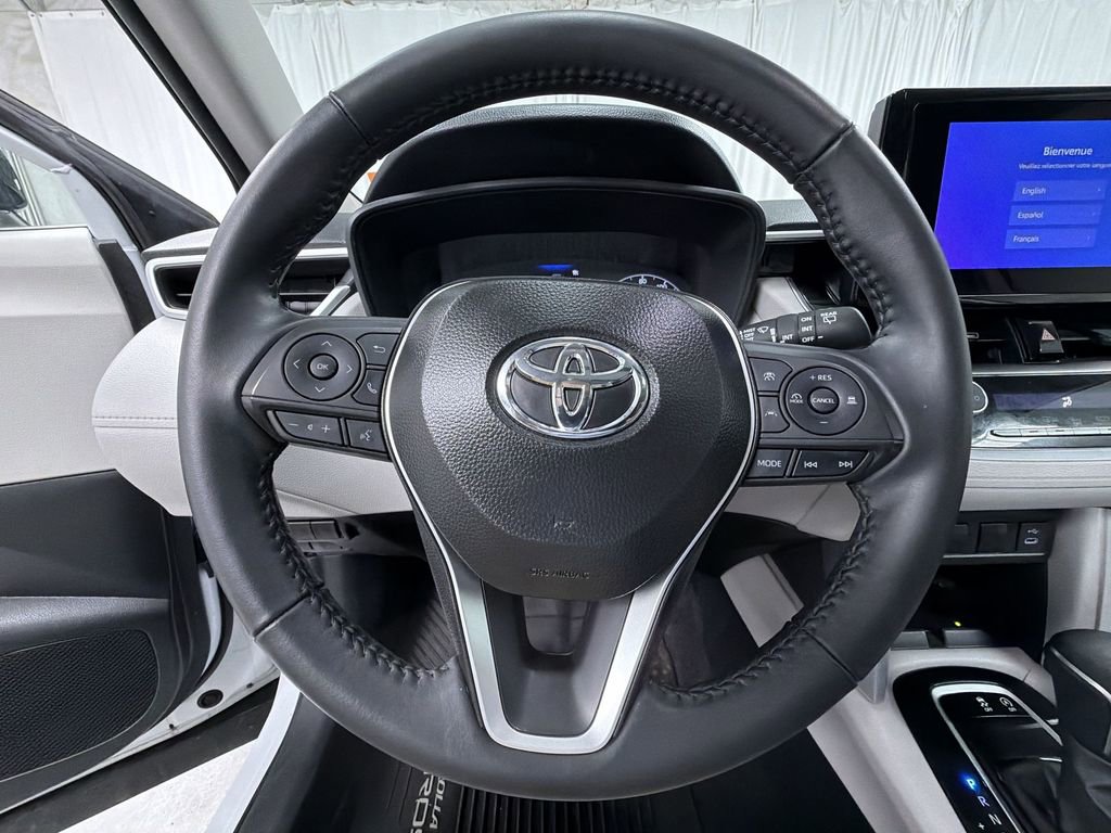Certified 2025 Toyota Corolla Cross LE w/ Moonroof Package AWD/4WD image 14