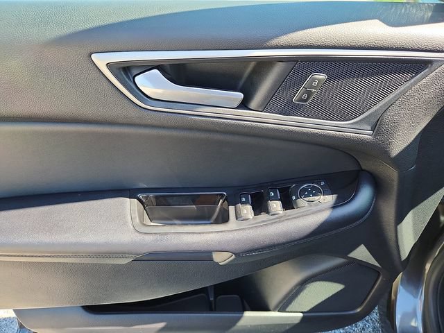 Used 2018 Ford Edge SEL w/ Equipment Group 201A AWD/4WD image 13