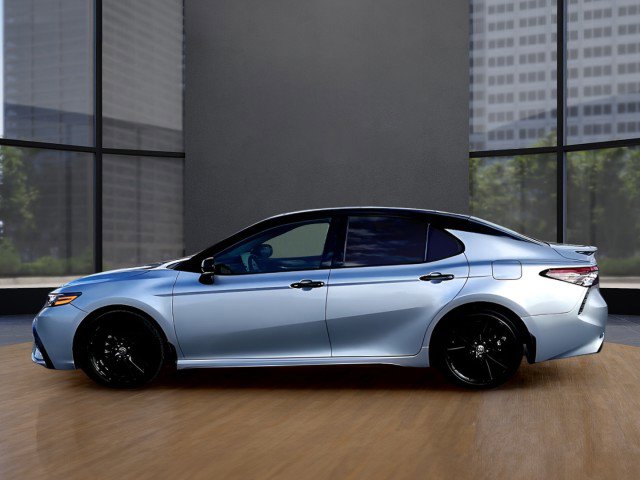 Used 2023 Toyota Camry XSE image 2