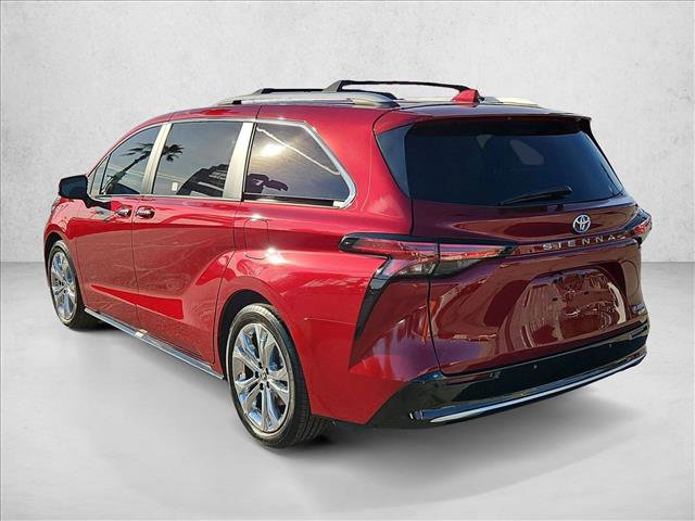 Used 2024 Toyota Sienna Platinum image 8