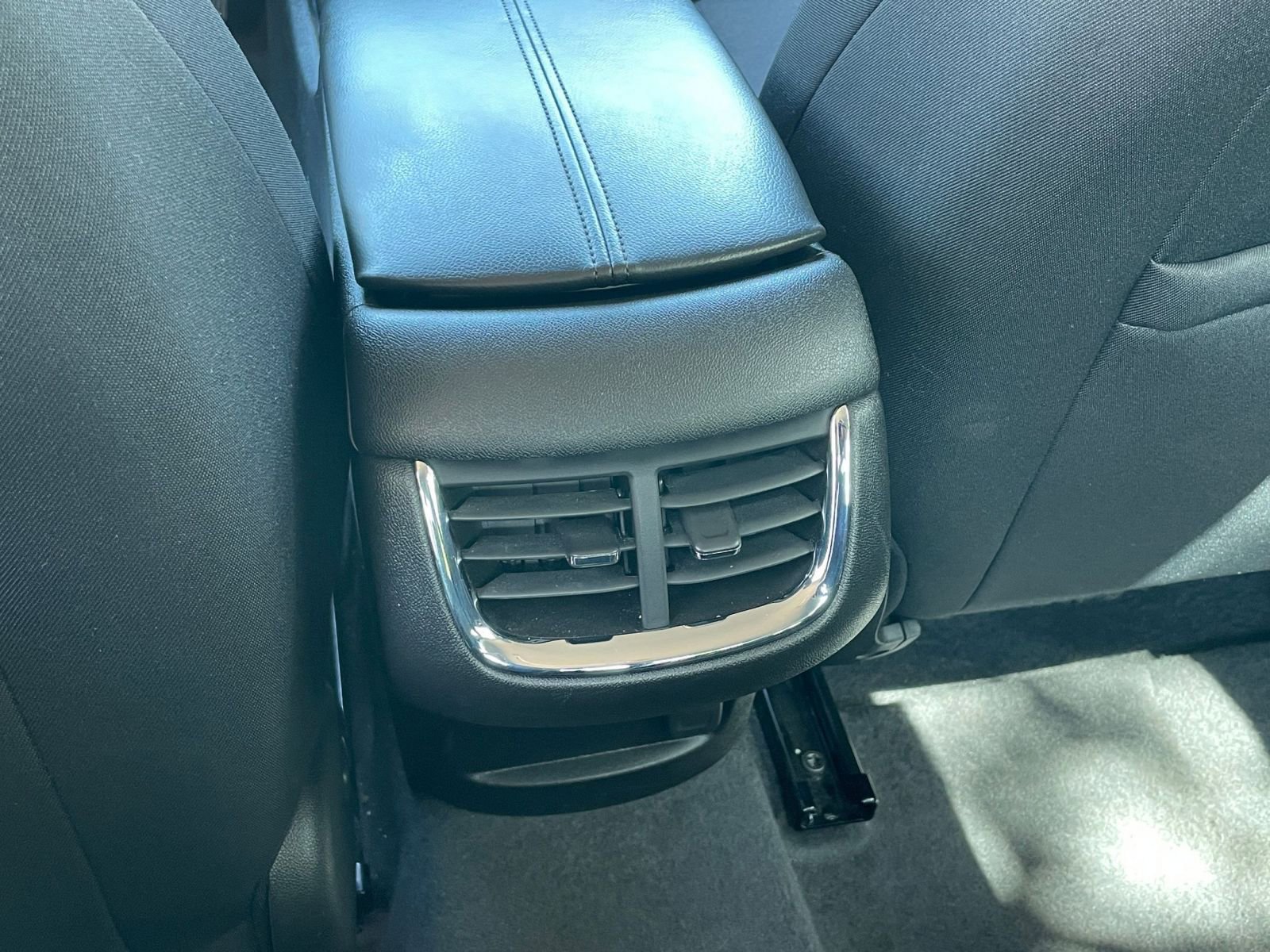 Used 2024 Chevrolet Malibu LT image 25